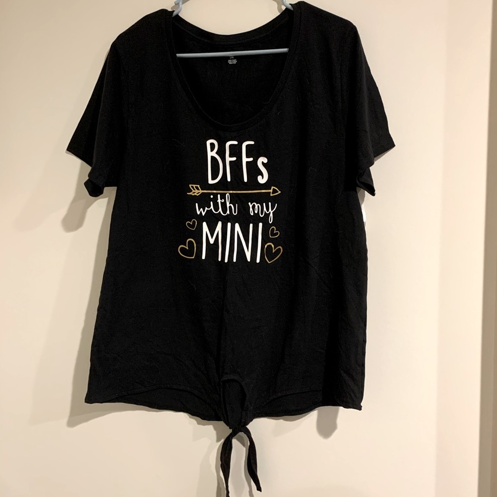 2/$20 👶🏻NWT Mom Shirt